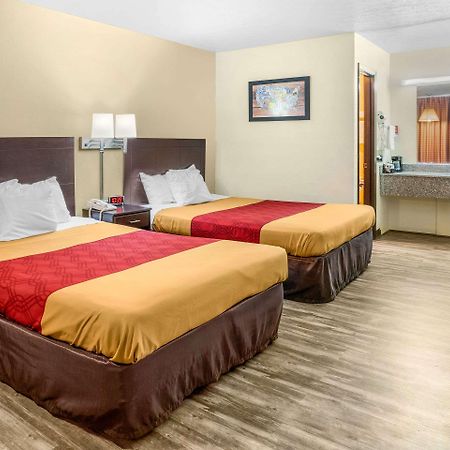 Econo Lodge Near Missouri University Of Science And Technology Rolla Buitenkant foto