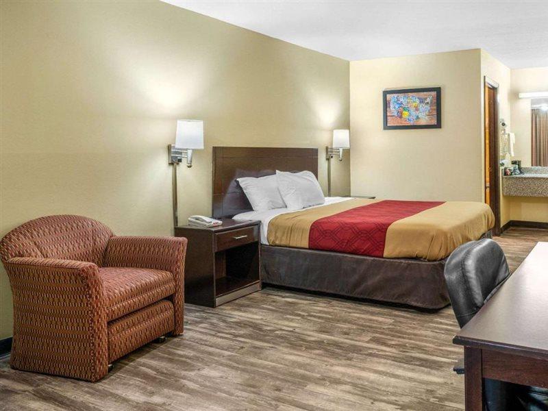 Econo Lodge Near Missouri University Of Science And Technology Rolla Buitenkant foto