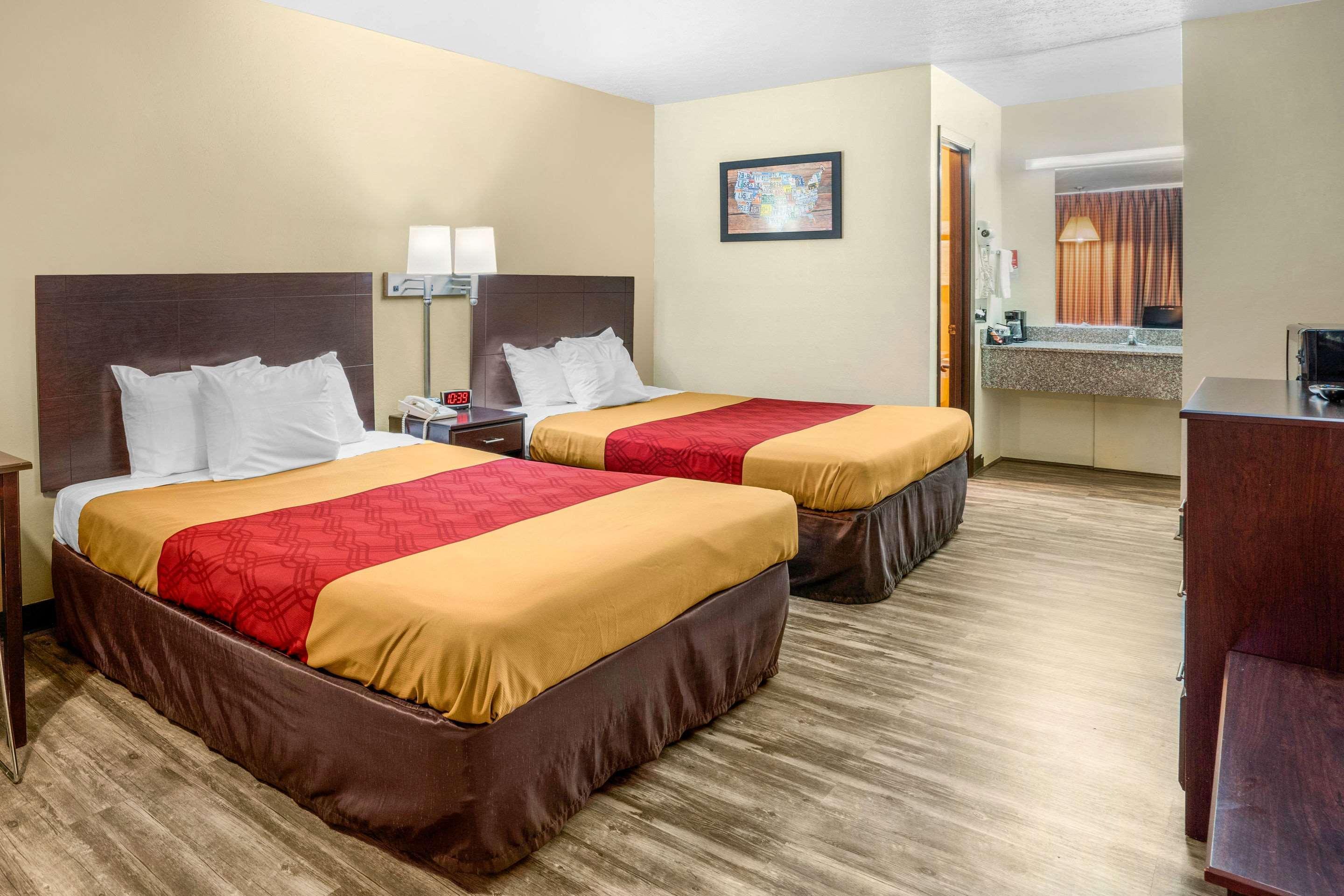 Econo Lodge Near Missouri University Of Science And Technology Rolla Buitenkant foto