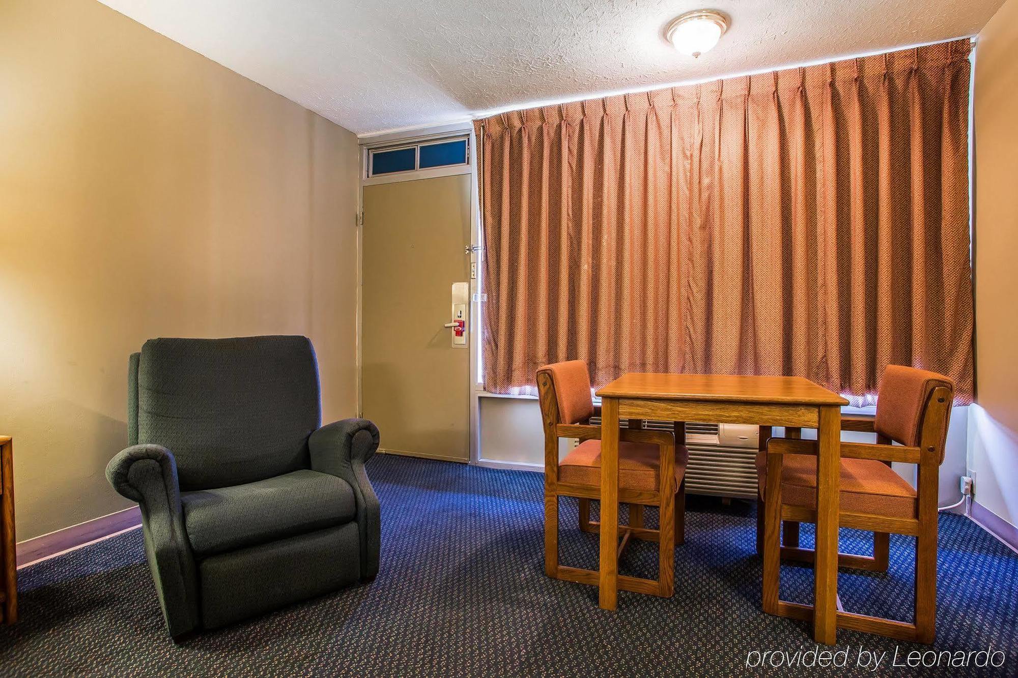 Econo Lodge Near Missouri University Of Science And Technology Rolla Buitenkant foto