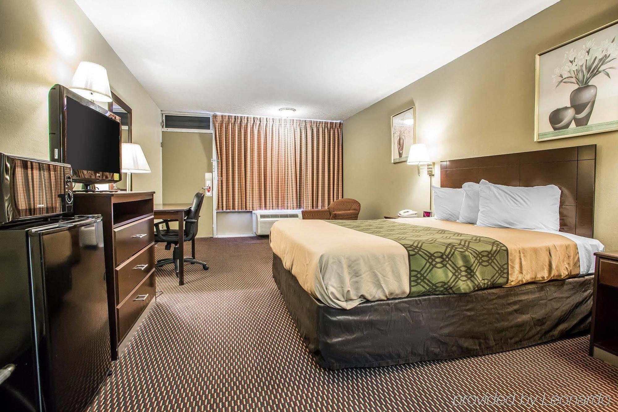 Econo Lodge Near Missouri University Of Science And Technology Rolla Buitenkant foto