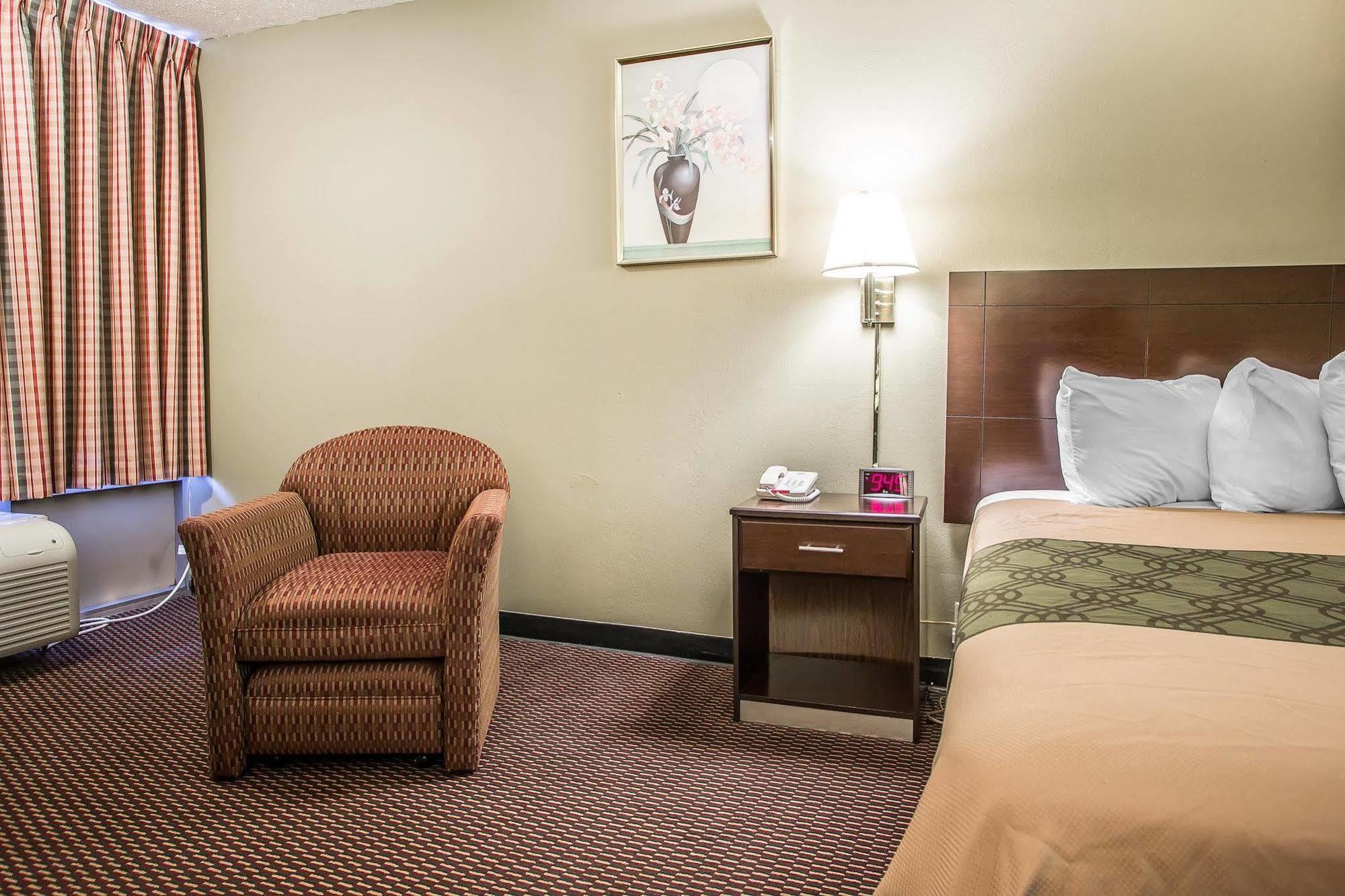 Econo Lodge Near Missouri University Of Science And Technology Rolla Buitenkant foto