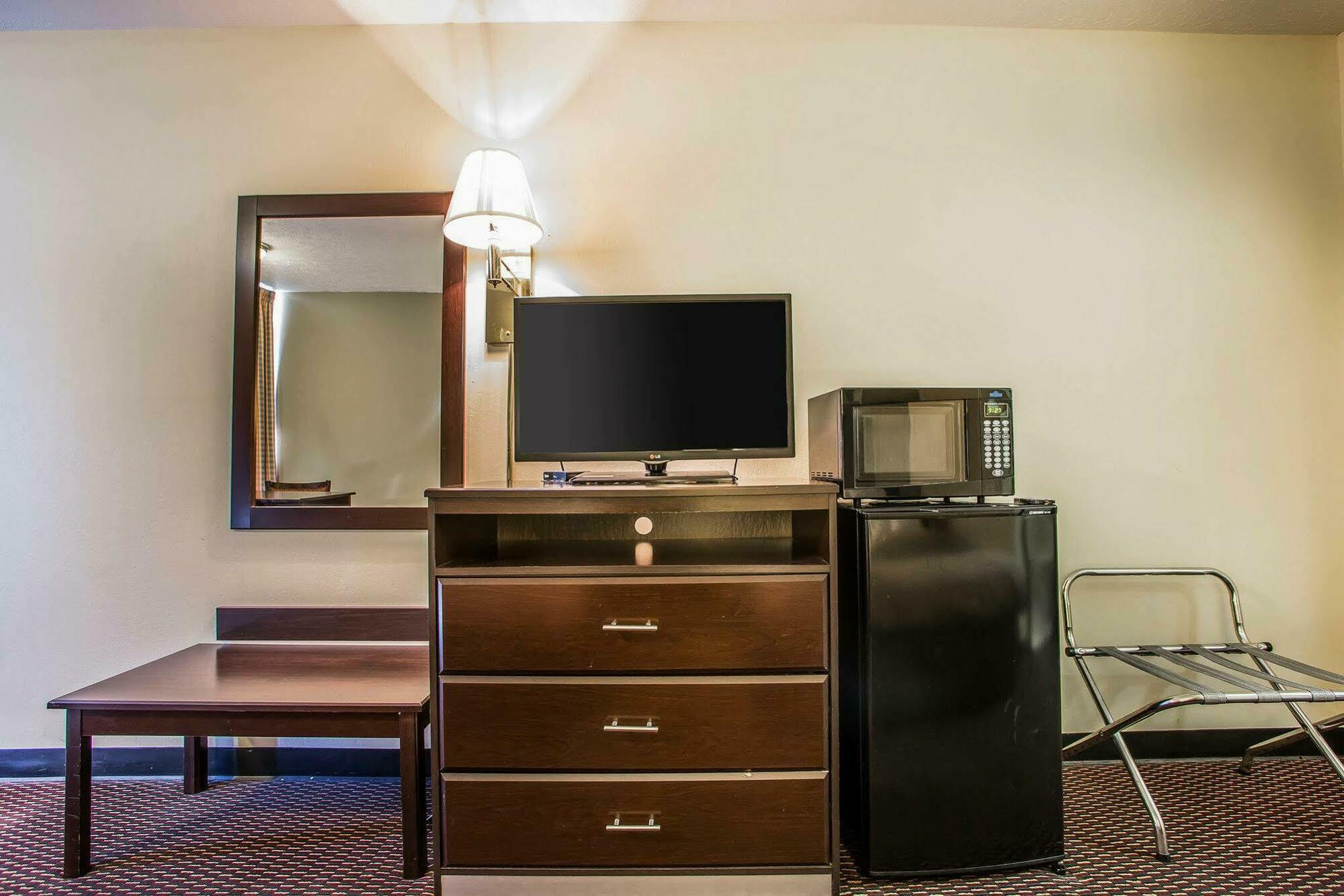 Econo Lodge Near Missouri University Of Science And Technology Rolla Buitenkant foto