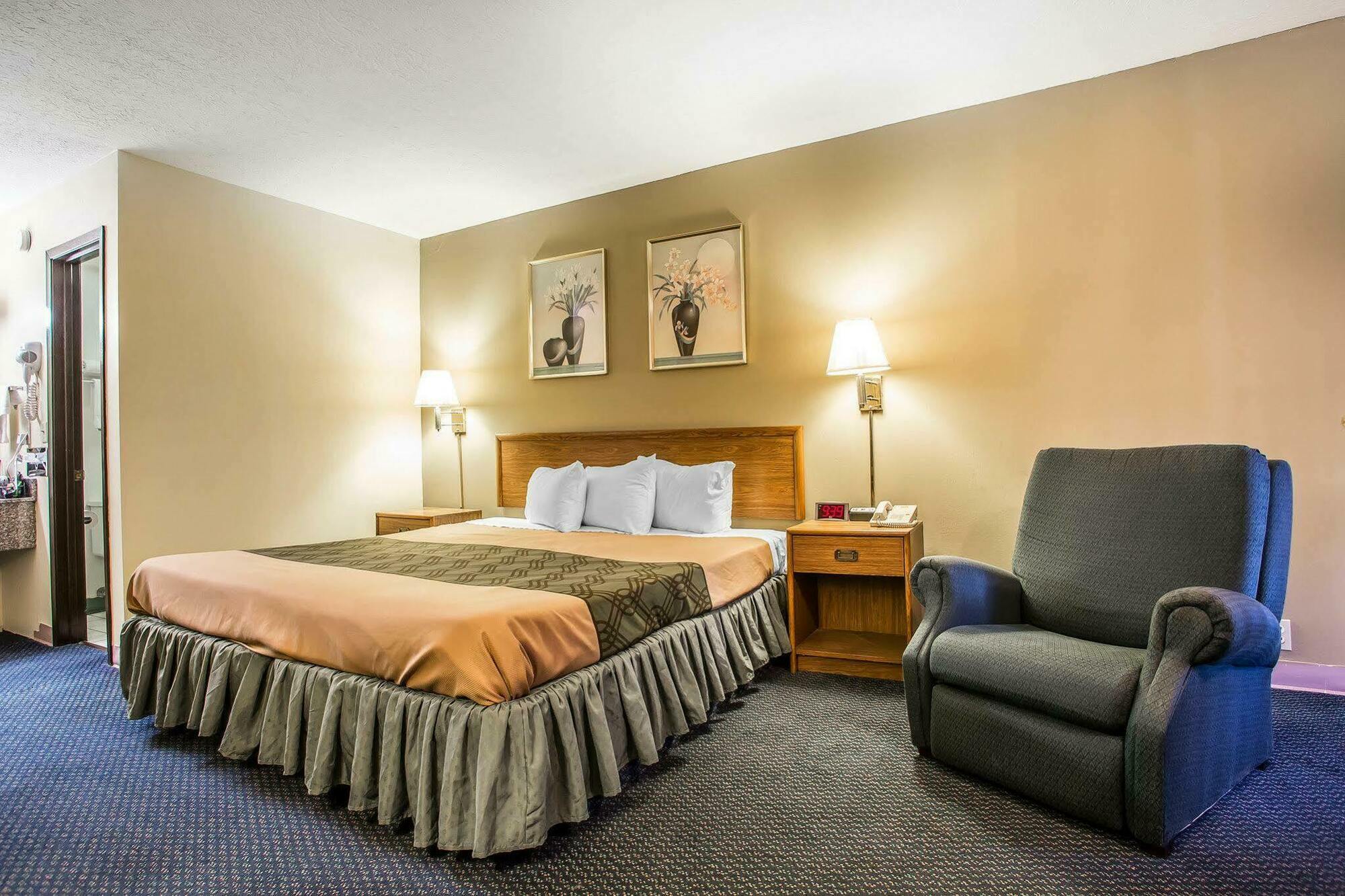 Econo Lodge Near Missouri University Of Science And Technology Rolla Buitenkant foto