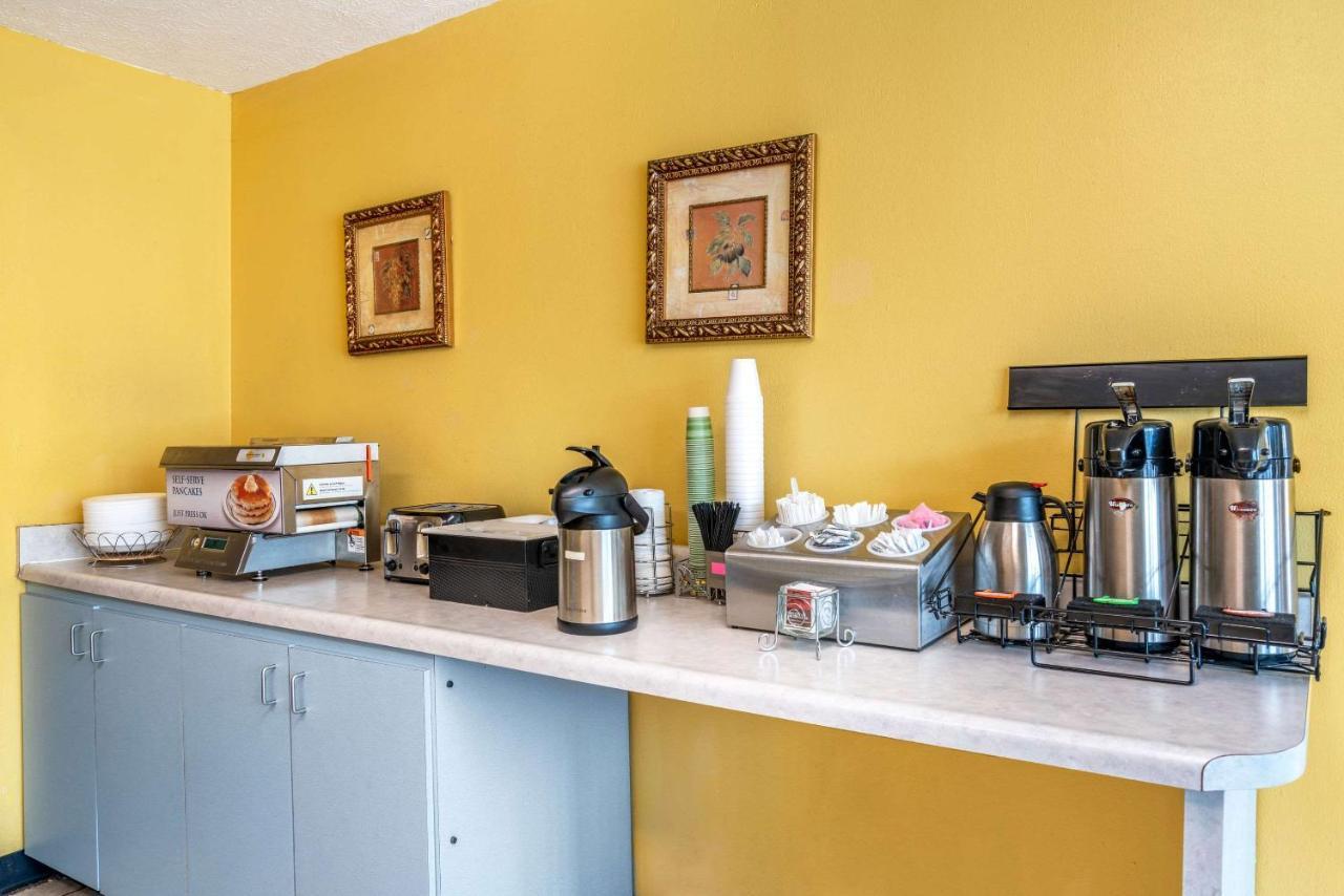Econo Lodge Near Missouri University Of Science And Technology Rolla Buitenkant foto